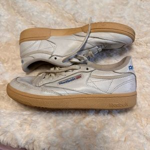 Vintage Reebok sneakers
